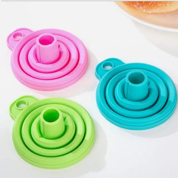 Circular folding funnel